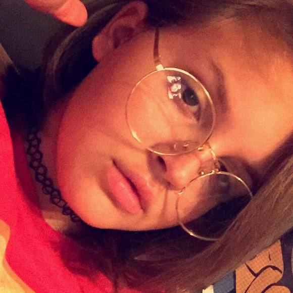 Meet your Posher, Kelsey - Picture 1 of 1